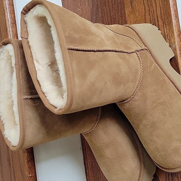 UGG New Heights platform boot size 8 NWOB - Picture 3 of 3